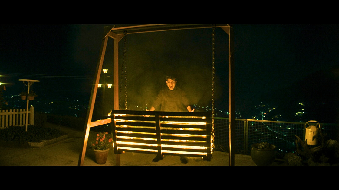 Na Jaane Kaun Aa Gaya Visual